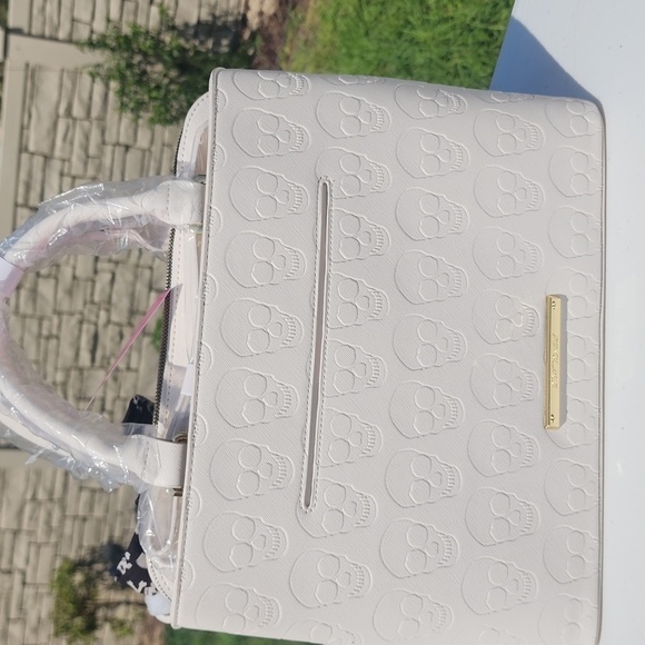 BETSEY JOHNSON SKULL SATCHEL - Picture 5 of 12